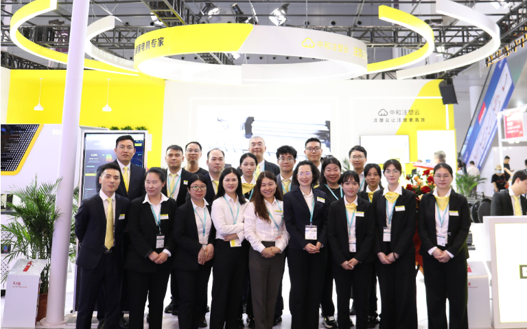 CHINAPLAS 2025完美收官！博捷展位見(jiàn)證直驅(qū)科技風(fēng)暴！